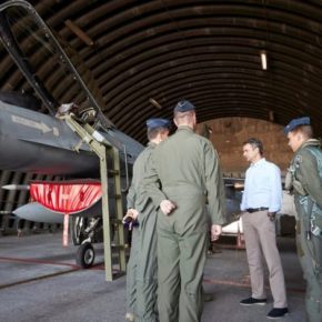 Στα Καταφύγια …Με τους Άσσους της 111ΠΜ ο Κυριάκος Μητσοτάκης (&nbsp;φωτό)