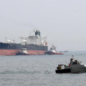 «Ωρολογιακή βόμβα» στον Κόλπο: Aναπτύσσουν δυνάμεις οι ΗΠΑ, απειλεί με «απάντηση» η Βρετανία – Απέναντι σε όλους το&nbsp;Ιράν