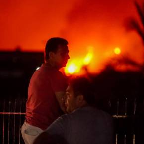 Φωτιά Εύβοια: Ολονύχτια μάχη με τις φλόγες – Συνεχείς αναζωπυρώσεις – Στα 11.5 χλμ το πύρινο&nbsp;μέτωπο