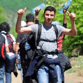 Περιμένουν εκατοντάδες χιλιάδες αλλοδαπούς: Διαγωνισμός για την προμήθεια 250.000 εντύπων αιτήσεων&nbsp;ασύλου!