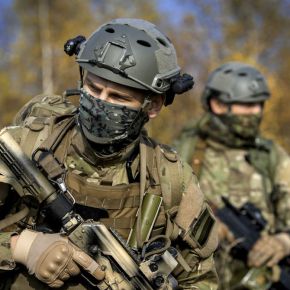 «Έφοδος» Ρώσων στις ελληνικές Ένοπλες Δυνάμεις – Η Μόσχα στέλνει στρατιωτικούς για επιθεωρήσεις – «Μάχη» ΗΠΑ-Ρωσίας για την&nbsp;Ελλάδα