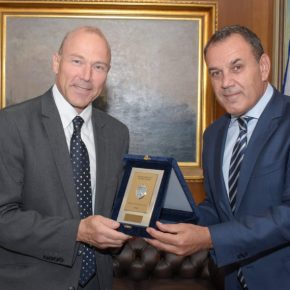 ΥΕΘΑ: Θέματα αμυντικής συνεργασίας συζήτησε με τον Τσέχο πρέσβη ο Υπουργός&nbsp;[pic]