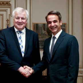 Μητσοτάκης σε Ζεεχόφερ: Πρέπει να βρούμε τρόπο να σταματήσουμε τις&nbsp;ροές