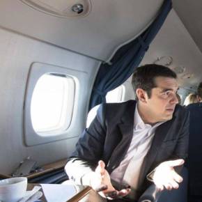 Άγριο «κράξιμο» Τσίπρα μέσα σε αεροπλάνο: «Ξεπούλησες τη Μακεδονία, είσαι προδότης, έπρεπε να είσαι φυλακή» –&nbsp;Βίντεο