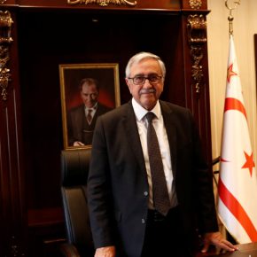 Ακιντζί: Σκληρή απάντηση στον Τσαβούσογλου για «δηλώσεις&nbsp;διχασμού»