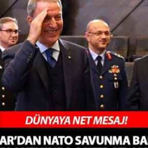 Πρόκληση Ακάρ στη σύνοδο του ΝΑΤΟ: Χαιρέτισε στρατιωτικά τους ομολόγους&nbsp;του