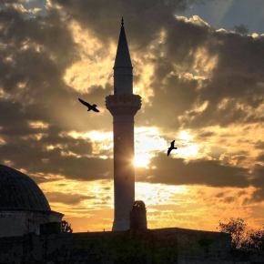 Στήνει προβοκάττσια η Άγκυρα: «Η Ελλάδα δεν μας αφήνει να αποκαταστήσουμε τα οθωμανική μνημεία» – Θέλει να ξεσηκώσει τους μετανάστες η&nbsp;Τουρκία;