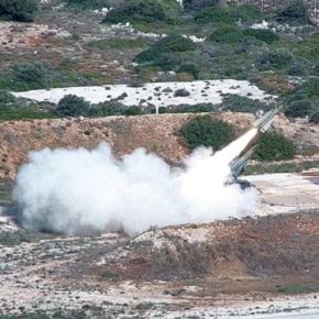 ΓΕΣ: «Έσκισαν τους αιθέρες» οι βολές Αντιαεροπορικού Πυροβολικού&nbsp;[pics]