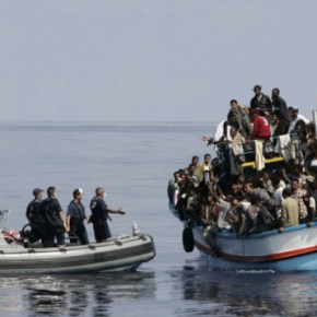 Β. Αιγαίο: 449 μετανάστες έφτασαν στα νησιά μέσα σε 13 ώρες (Τις τελευταίες πέντε μέρες έφθασαν στα νησιά 1.988 πρόσφυγες και&nbsp;μετανάστες.)