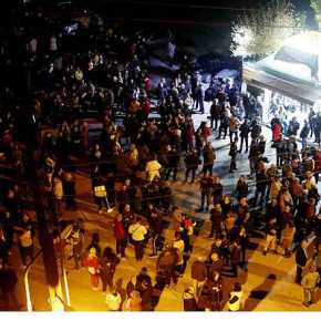 ΤΩΡΑ ΣΤΑ ΔΙΑΒΑΤΑ…!!! Ξεσηκώθηκαν οι Έλληνες…!!! Κινήθηκαν προς το HOT SPOT… ΜΠΛΟΚΟ από την Αστυνομία!&nbsp;ΒΙΝΤΕΟ