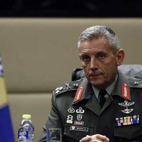 Αυτοί είναι οι νέοι αρχηγοί των ΕΔ: Κ.Φλώρος Α/ΓΕΕΘΑ, Χ.Λαλούσης Α/ΓΕΣ, Στ.Πετράκης&nbsp;Α/ΓΕΝ