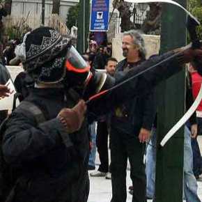 Μεγάλη επιχείρηση της Αντιτρομοκρατικής: Συνέλαβαν τον «Τοξοβόλο» του&nbsp;Συντάγματος