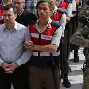 Σώματα Τούρκων… δοσίλογων&nbsp;αξιωματικών