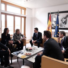 Μητσοτάκης: Συνομιλίες με Μέρκελ, Μισέλ και Μακρόν για το προσφυγικό.Τους ενημέρωσε για τις ενέργειες στις οποίες έχει προχωρήσει η Ελλάδα για τη φύλαξη των&nbsp;συνόρων