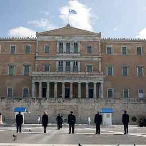 Επέτειος 25ης Μαρτίου στην άδεια Αθήνα -Πτήσεις μαχητικών και κατάθεση&nbsp;στεφάνου