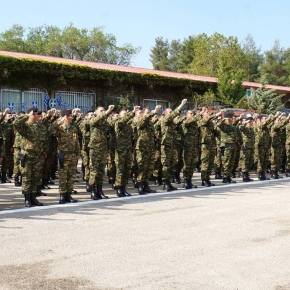 Σάλος με SMS για δήθεν επιστράτευση στην Ελλάδα: Τι απαντά το&nbsp;ΥΕΘΑ