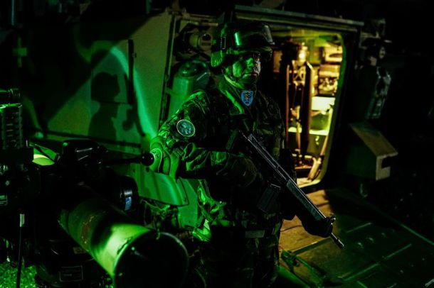 5d96f1002100003300308f38