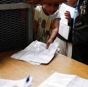 Ηχηρό ράπισμα στον Βαρεμένο από την Αλεξανδρούπολη: «Να μην αναπαράγεις όσα λέει τοπικός εκδότης μεγαλοεργολάβος»