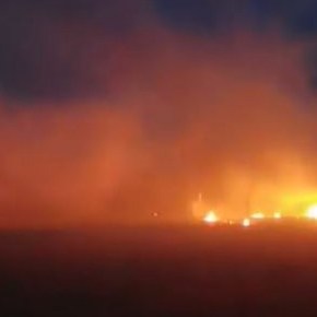 Νέα επεισόδια στον Έβρο: Άναψαν φωτιές και προσπαθούν να ρίξουν το φράχτη (vid)&nbsp;.