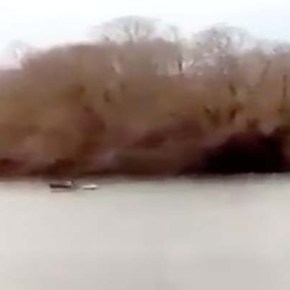 Βίντεο από τον Έβρο: Ελληνικά πυρά σε βάρκα που προσπάθησε να περάσει παράνομα – Καλή&nbsp;απόλαυση!