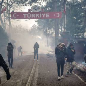 «Εισβολή» στα σύνορα LIVE: Ραγδαίες εξελίξεις σε Έβρο, Χίο και Μυτιλήνη-ΚΥΣΕΑ συγκαλεί ο&nbsp;Μητσοτάκης