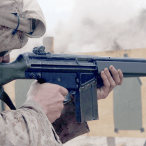 G-3: Ο ακούραστος συμπαραστάτης του ελληνικού στρατού (βίντεο).G-3-Οι μονάδες του Ελληνικού Στρατού άρχισαν να εξοπλίζονται με αυτά από τις αρχές της δεκαετίας του&nbsp;1980.