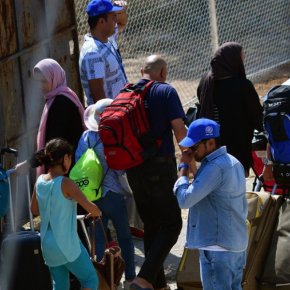 Ξεφεύγει η κατάσταση με τους αλλοδαπούς – «Παρακάλια» Ν.Μηταράκη: «Stay in Camps»!&nbsp;(βίντεο)
