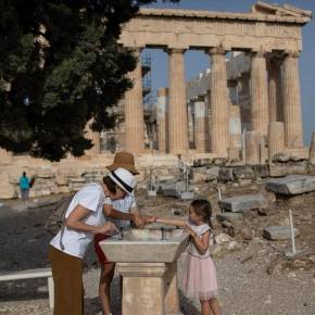 Κορονοϊός: «Ύμνοι» του ABC News για την Ελλάδα: «Ο απρόσμενος ήρωας στη μάχη κατά της&nbsp;πανδημίας»