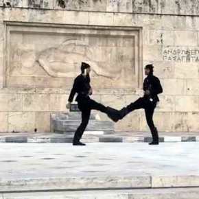 Η συγκλονιστική αλλαγή φρουράς για την Γενοκτονία των Ποντίων&nbsp;(video)