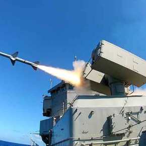 ΠΑΡΟΥΣΙΑΣΗ: Sea Sparrow, ποιος είναι ο αντιαεροπορικός πύραυλος που έπληξε τον θαλάσσιο&nbsp;στόχο;