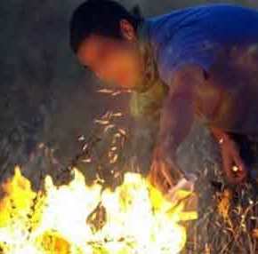 Παράνομοι μετανάστες απειλούν να κάψουν την Μαλακάσα – Ανάβουν καθημερινά φωτιές μέσα στο δάσος&nbsp;(βίντεο)