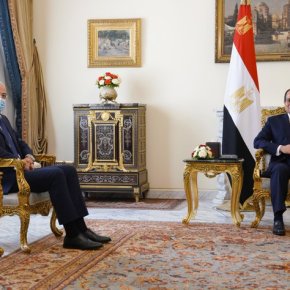 Η ενίσχυση της συνεργασίας Ελλάδας-Αιγύπτου στο επίκεντρο της συνάντησης Δένδια-αλ&nbsp;Σίσι