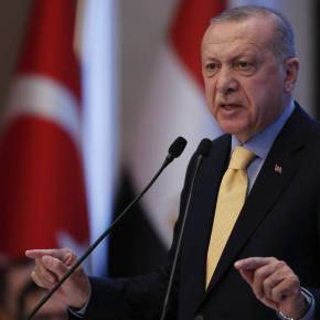 Παραλήρημα Ερντογάν: «Ή βγείτε στο πεδίο και πληρώστε το τίμημα ή ξεκινήστε διαπραγματεύσεις»