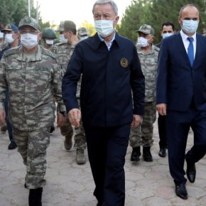 Αιφνιδιαστικά ο Χ.Ακάρ στα ελληνοτουρκικά σύνορα για επιθεώρηση των στρατευμάτων – Τι ετοιμάζει η&nbsp;Άγκυρα;