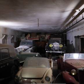 «Ξαναζωντανεύουν» τα αυτοκίνητα της τέως βασιλικής οικογένειας – Εντυπωσιακές εικόνες (pics –&nbsp;vid)