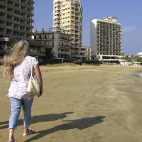 Κύπρος: Άνοιξαν το παραλιακό μέτωπο των Βαρωσίων οι&nbsp;Τούρκοι