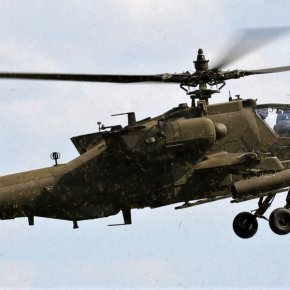 Επιχειρησιακά και πάλι τα επιθετικά ελικόπτερα ΑΗ-64Α της ΑΣ – Σωτήρια συμφωνία με&nbsp;ΗΑΕ