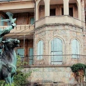 Τι είχαν μέσα οι βαλίτσες της βασίλισσας Φρειδερίκης που βρέθηκαν στο&nbsp;Τατόϊ