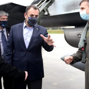 Και ο ΥΕΘΑ στην ΕΑΒ για τα F-16V… Απόφαση για το “αύριο” θα ληφθεί;&nbsp;(ΦΩΤΟ)