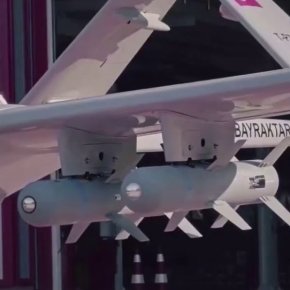 «Σκοτεινιάζει» ο ορίζοντας στην Ανατολή: Δεκάδες τουρκικά UAV σε άσκηση προσβολής και καταβύθισης του ελληνικού&nbsp;Στόλου