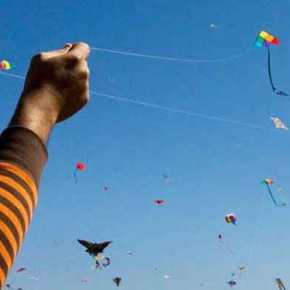 Όλα τα μέτρα για Καθαρά Δευτέρα: Πέταγμα χαρταετού με SMS για μέχρι εκεί που αντέχουν…τα πόδια&nbsp;μας