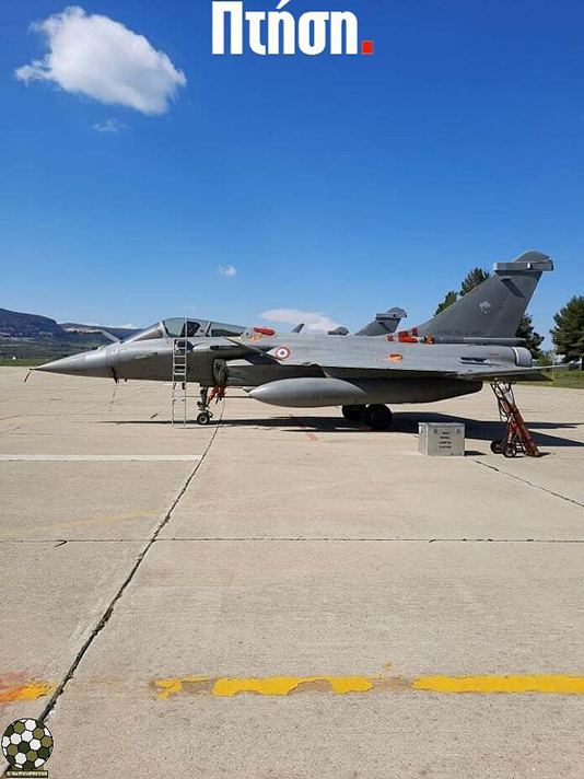 Photo_1616602302340-696x928