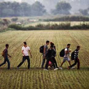 Ομάδες παράνομων μεταναστών εισβάλλουν τις τελευταίες ώρες από την Τουρκία στο ελληνικό έδαφος μέσω&nbsp;Έβρου