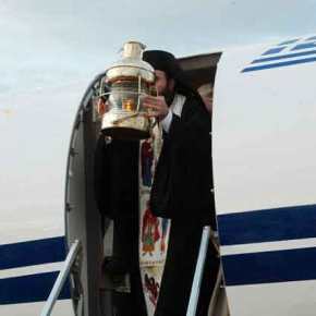 Έφτασε στην Αθήνα το Άγιο Φως – Χωρίς τιμές αρχηγού&nbsp;κράτους