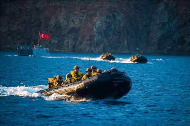 5TCG-BAYRAKTAR-Amfibi-Egitimleri-3