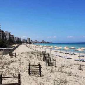 Η αθλιότητα του καθεστώτος στο Βαρώσι: Στήνουν οργανωμένες πλαζ στην πόλη – φάντασμα [photos,&nbsp;video]