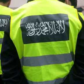 Έχει χαθεί κάθε έλεγχος! «Ισλαμική αστυνομία» κακοποιεί μουσουλμάνα στο κέντρο της&nbsp;Αθήνας