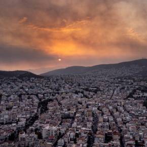 ΚΑΙΓΕΤΑΙ ΟΛΗ Η ΕΛΛΑΔΑ ΣΕ 118 ΠΥΡΙΝΑ ΜΕΤΩΠΑ – «ΚΟΛΑΣΗ» ΣΕ ΗΛΕΙΑ, ΜΕΣΣΗΝΙΑ, ΕΥΒΟΙΑ – ΣΤΙΣ ΦΛΟΓΕΣ ΣΠΙΤΙΑ, ΕΚΚΕΝΩΝΟΝΤΑΙ&nbsp;ΧΩΡΙΑ