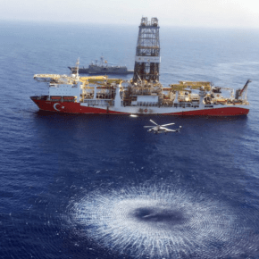 ΕΚΤΑΚΤΟ: Βγήκε για έρευνες το τουρκικό γεωτρύπανο Αbdoulhamind Han συνοδεία του τουρκικού&nbsp;Στόλου