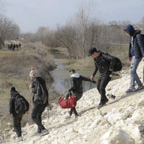 Έβρος: Αδίστακτοι διακινητές! Έχουν χαρτογραφήσει τις νησίδες & εγκαταλείπουν εκεί χωρίς νερό, χωρίς τροφή τους&nbsp;μετανάστες